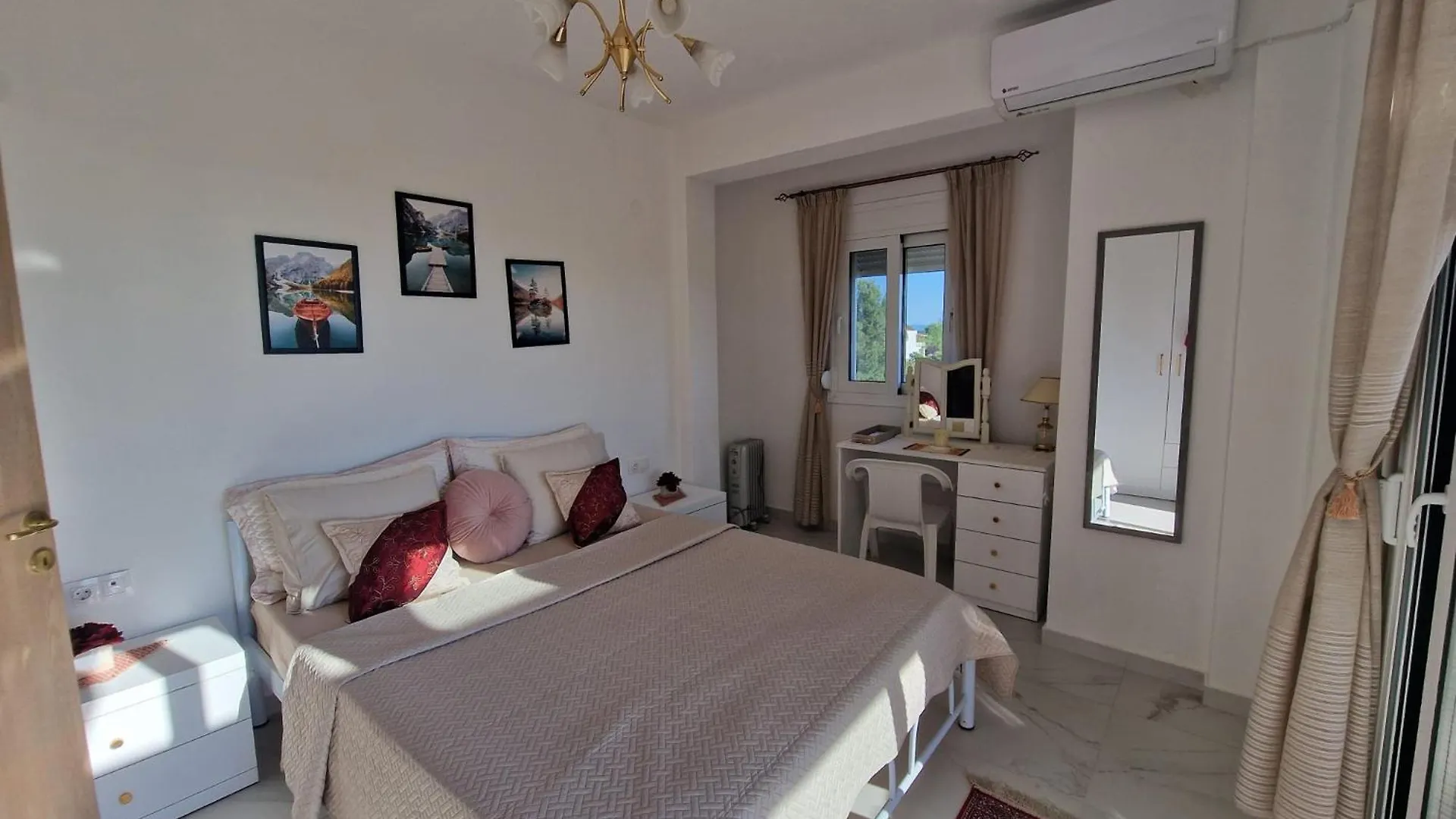 Victoria House Villa Gerakini 0*,
